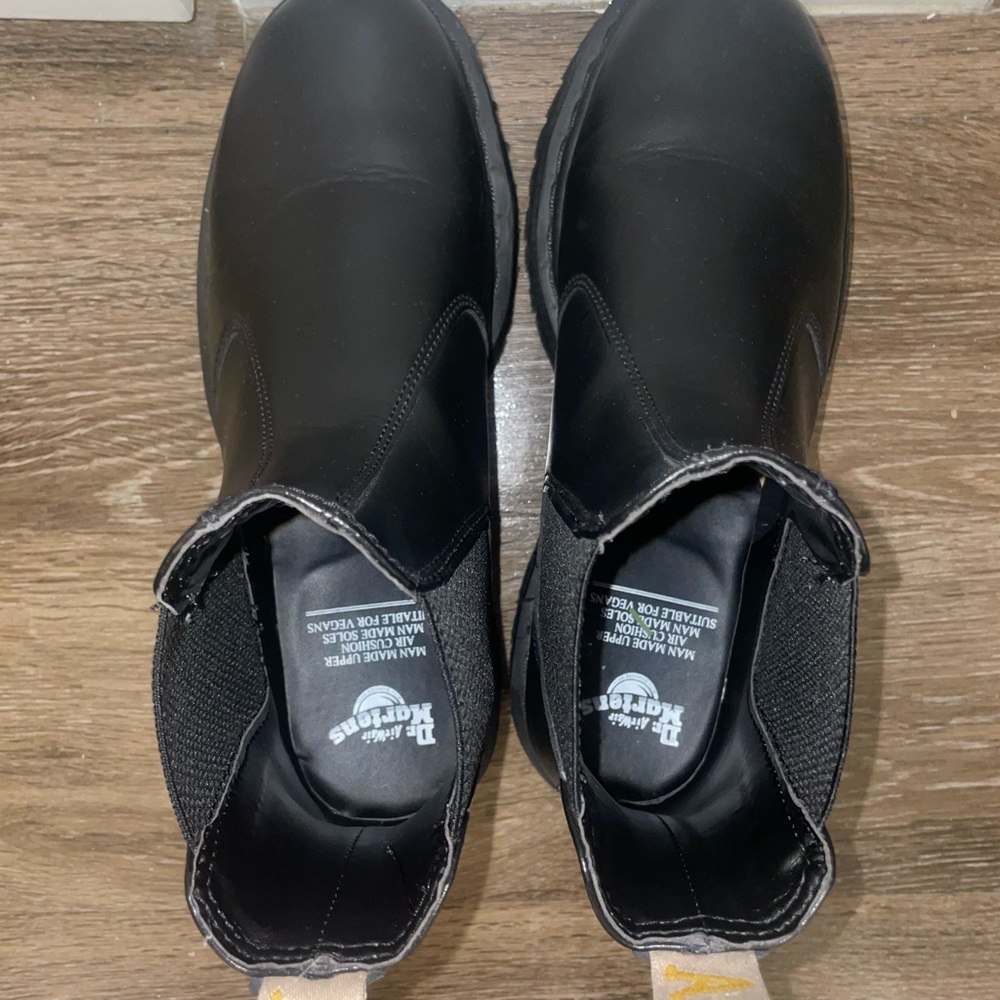 Black Platform Chelsea Boots - Picture 8 of 9